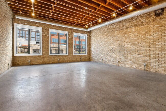 945 W Fulton Market Apartments