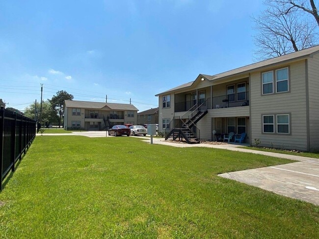 Building Photo - 2512 S Houston Ave Unit D