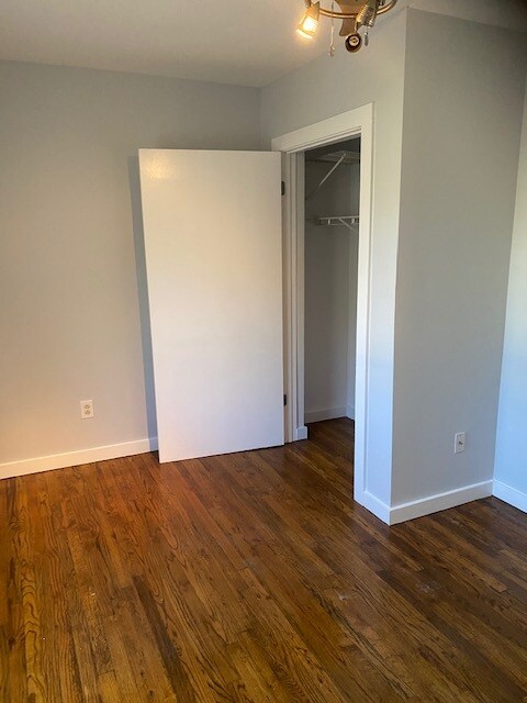 Photo - 571 Formwalt St SW