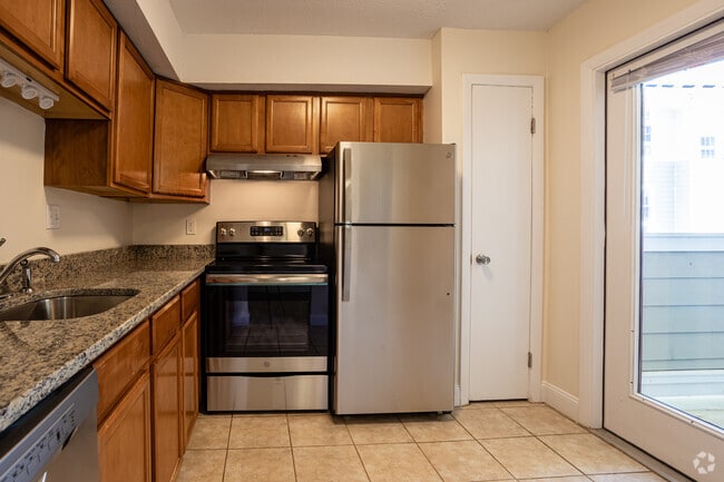2BR, 1BA