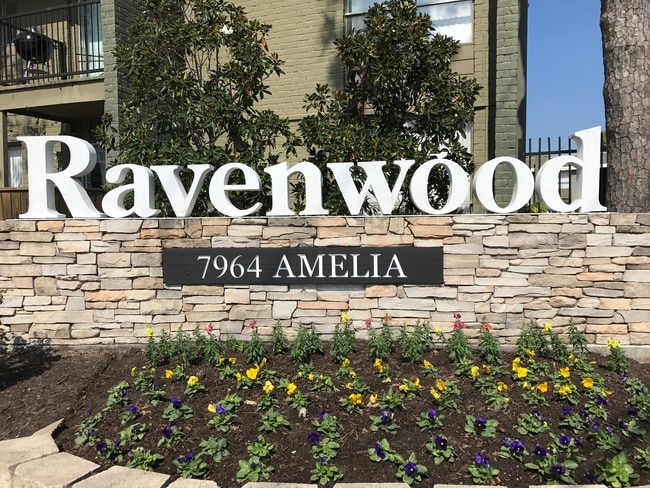 Ravenwood Apartments - Ravenwood Apartments