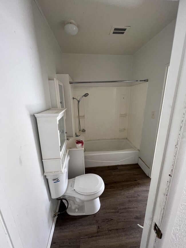 Photo - 500 32nd St