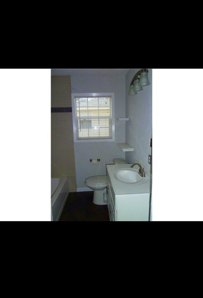 Photo - 4904 Langley Rd