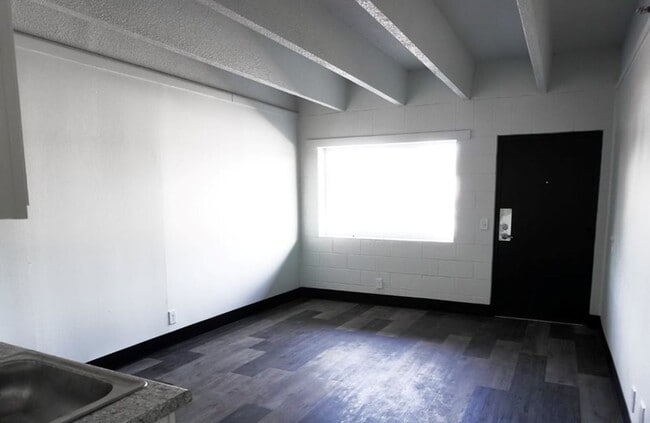 Photo - Continental Apartments in Garden City