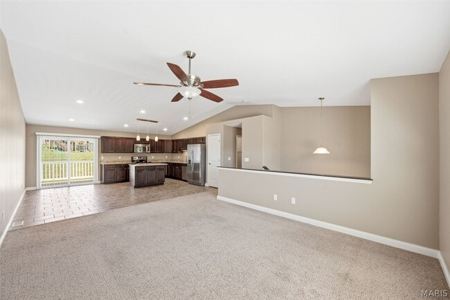 Photo - 305 Shadow Trace Dr
