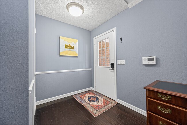 Photo - 35 Sheep Meadow Pl