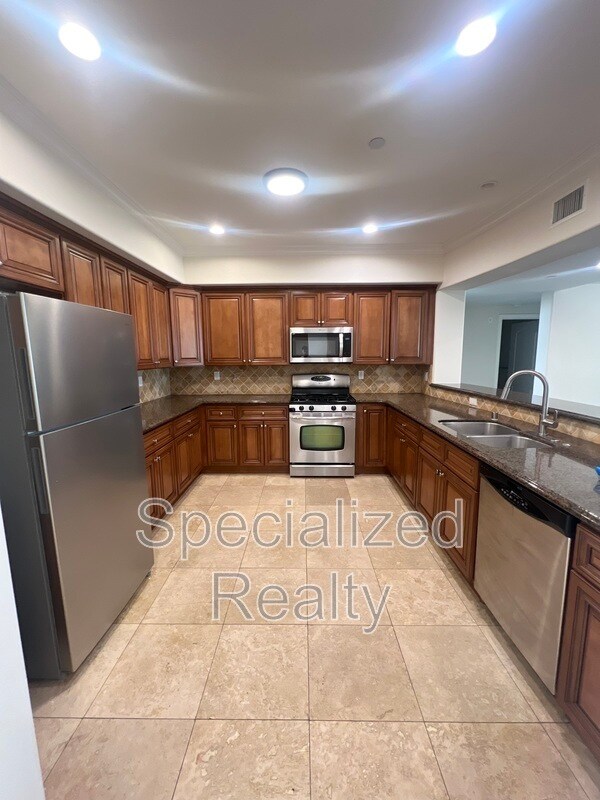 Photo - 10921 Whipple St Condo Unit 302