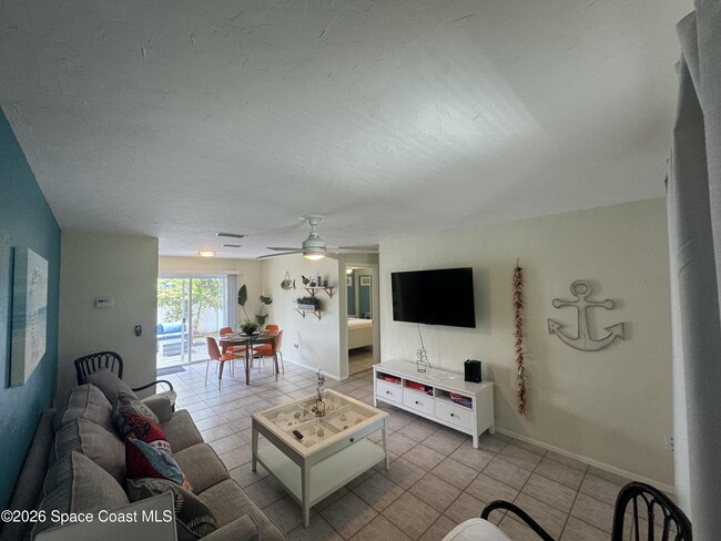 Photo - 121 Franklyn Ave