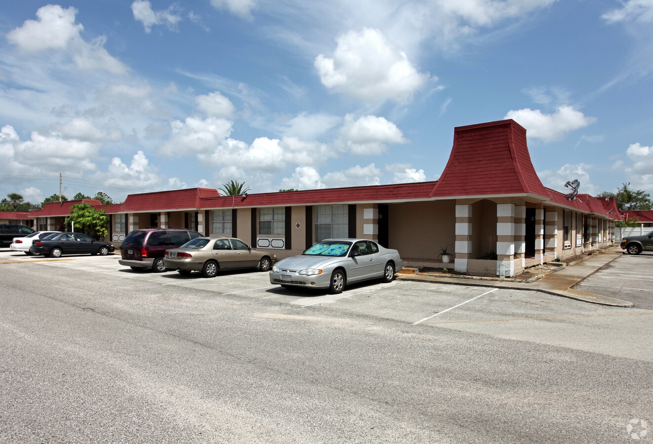 Chateau Orleans - Chateau Orleans Apartments