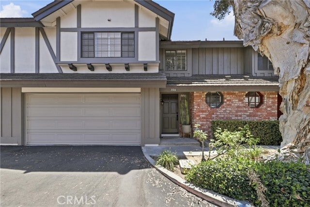 306 Campbell Ln
