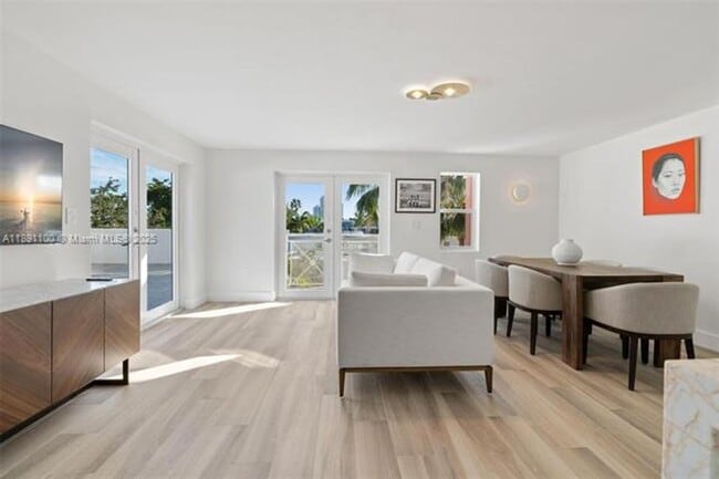 Photo - 1005 8th St Unidad 1005 8th St  PH 4