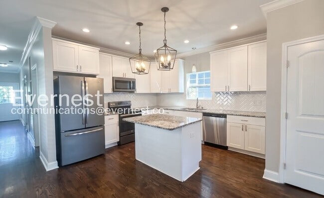 Photo - 506 Eastboro Dr