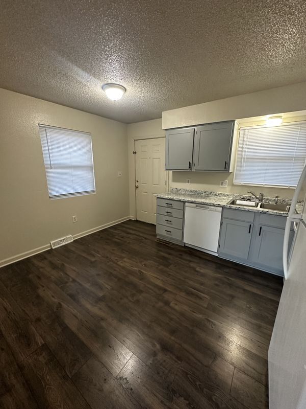 Photo - 3237 N 84th Terrace