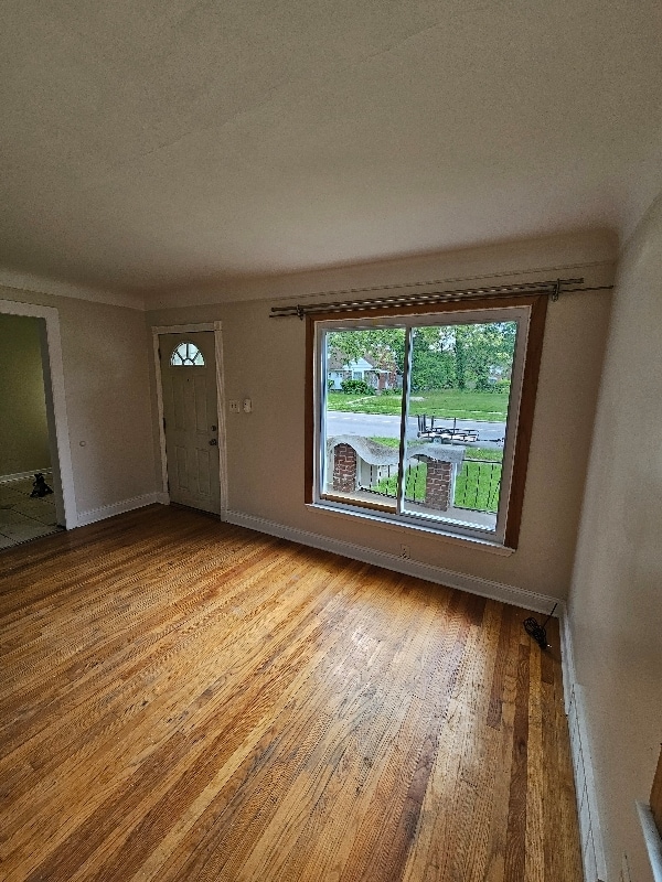 Photo - 15712 Evergreen Rd