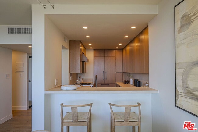 8787 Shoreham Dr Unit 508