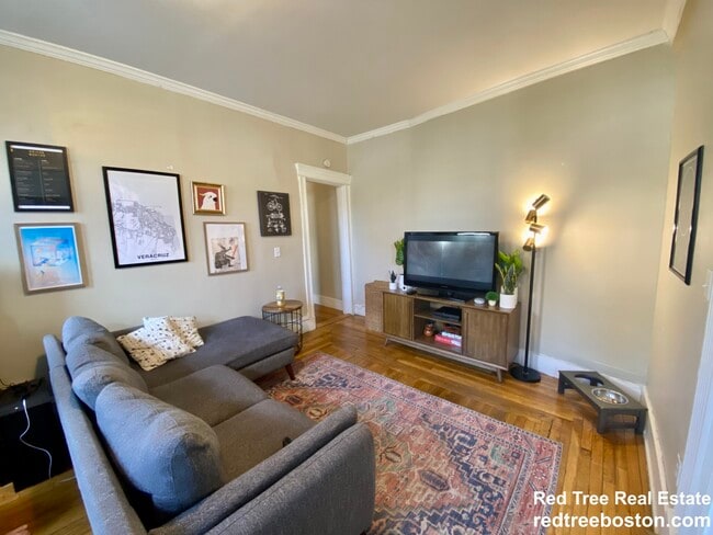 Photo - 5 Braemore Rd Unit 2