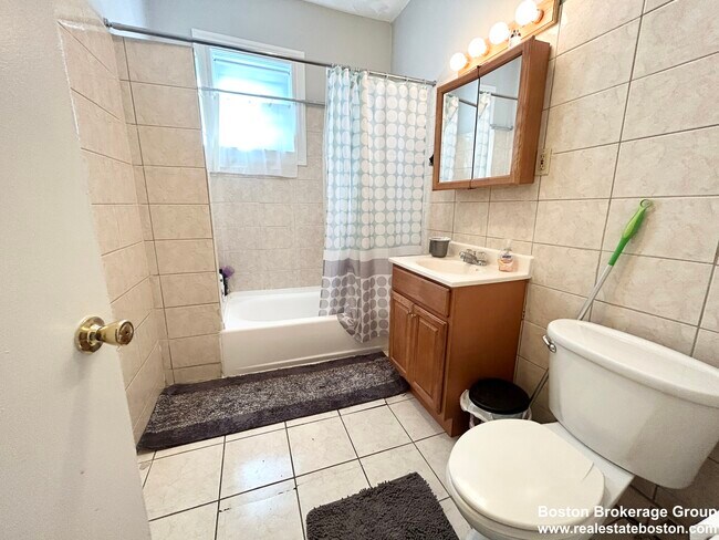 Photo - 155 E Cottage St Unit #1