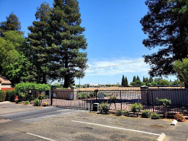 Photo - 5965 E Shields Ave