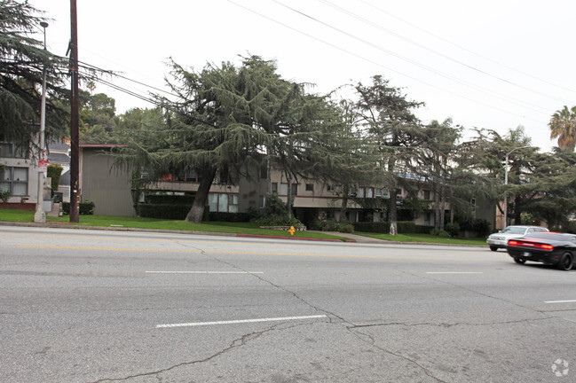 3815 Los Feliz Blvd - 3815 Los Feliz Blvd Apartments