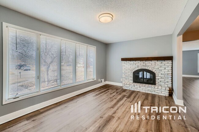 Photo - 820 Shenandoah Ln N