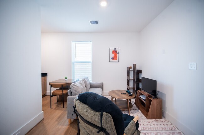 Photo - 7611 Victory Reserve St