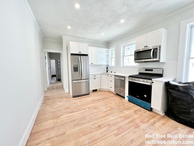 Building Photo - 79 Sydney St Unit 1