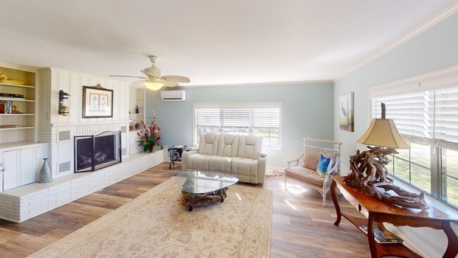 Photo - 1009 Monument Ave