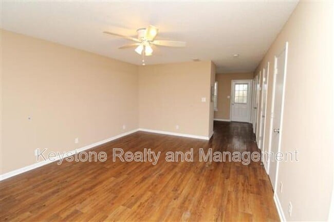 Photo - 2446 Caroline Dr