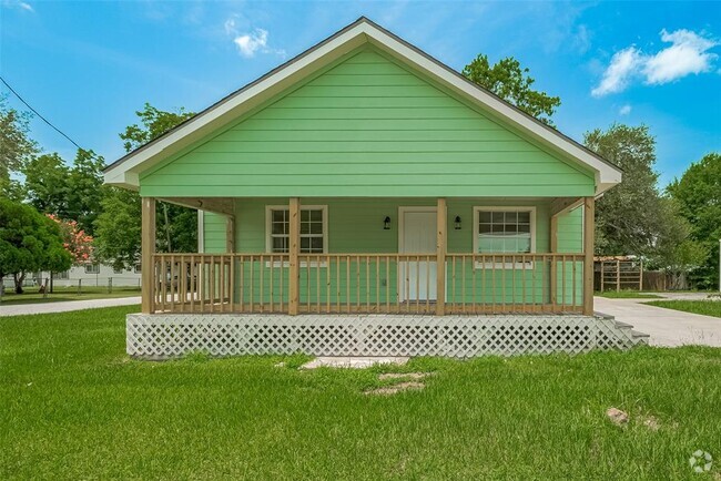 Building Photo - 8414 Main St Rental