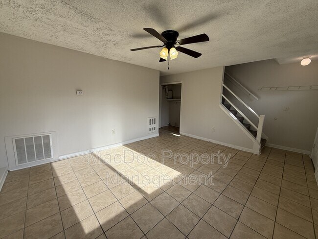 Photo - 733 Bellows Ave