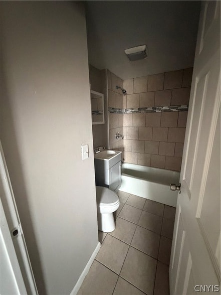 Photo - 214 Rowland St