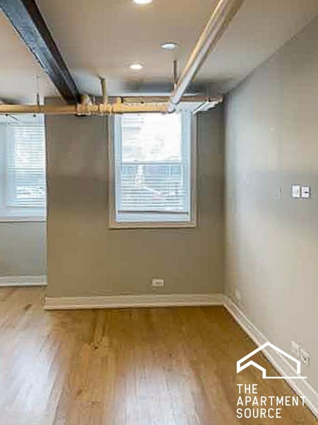 Photo - 4861 N Paulina St