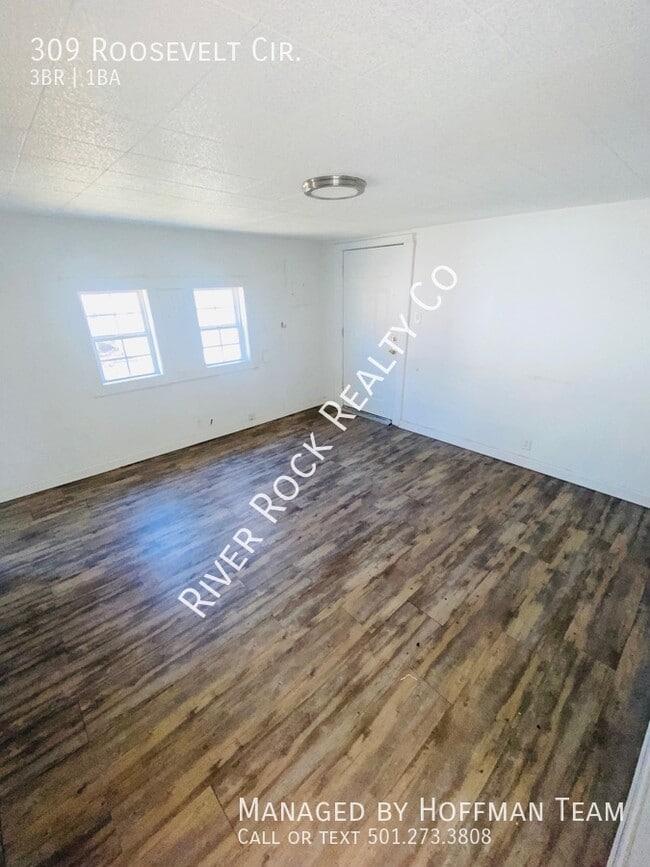 Photo - 309 Roosevelt Cir Casa