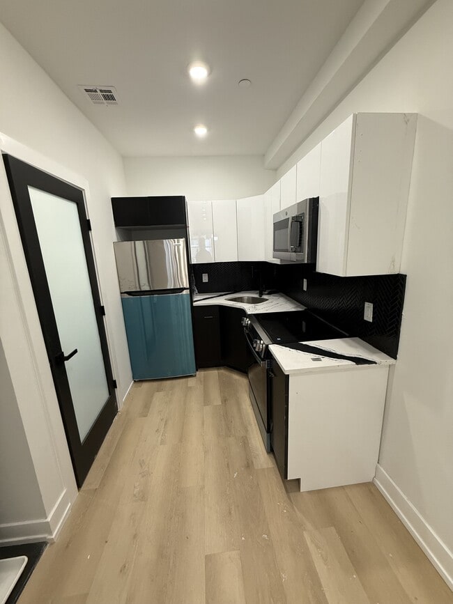 1216 W Butler St Unit 1