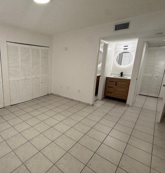 Photo - 3262 W 70th St