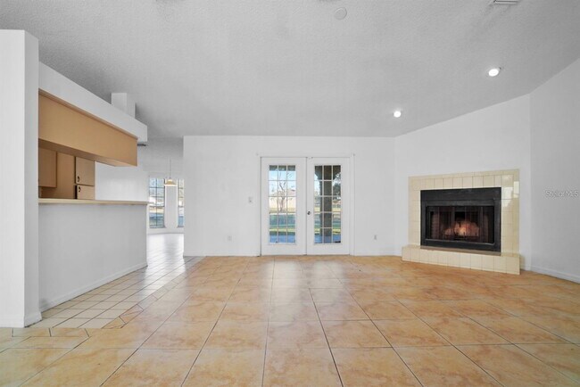 Photo - Spacious Rental Available Now, Silver Springs Shores!