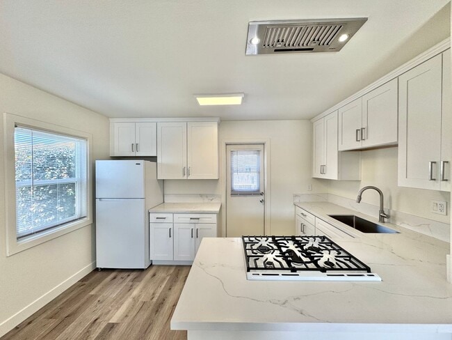 Photo - 662-668 Florence Street Unit 662