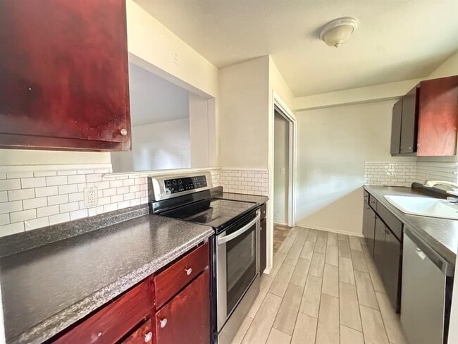 Photo - 2357 Heatherfield Ln
