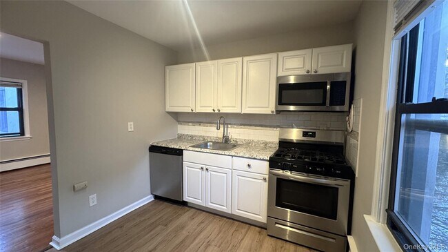 Photo - 17 Cornelison Ave Unidad C-3