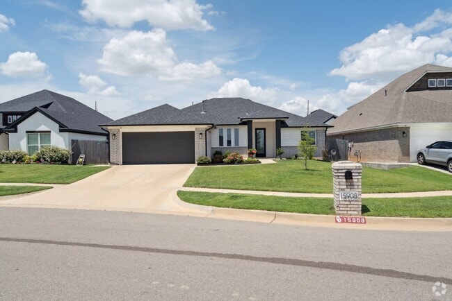 Building Photo - 15908 Buffalo Dr Rental