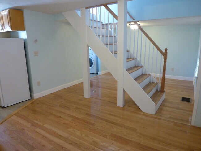 Photo - 4 Fort Ln