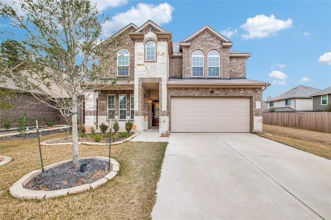 Building Photo - Looking for your first home or your forever home, the open floor plan on this beautiful home in t...