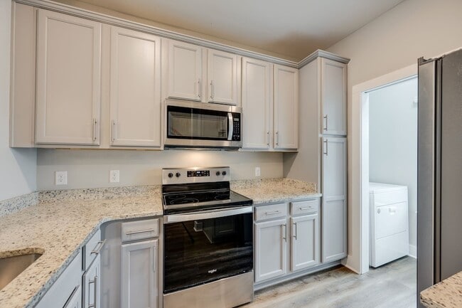 Photo - 203 E Frg Ct