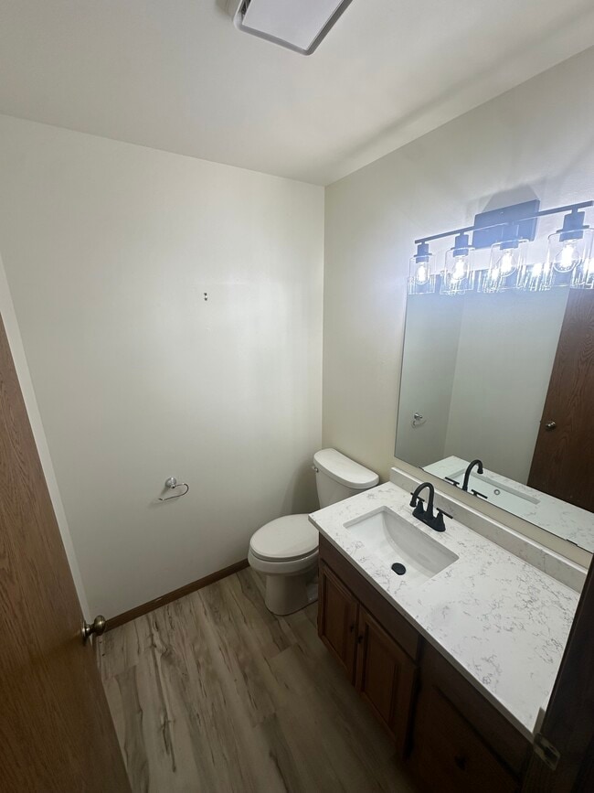 Photo - S86W18930 Woods Rd Unit 32