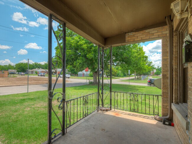 Photo - 2301 N Florida Ave