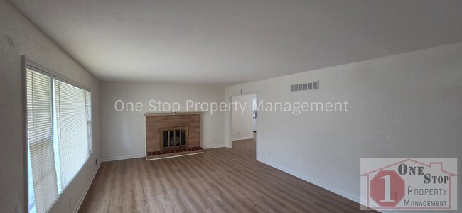 Photo - Beautiful 4 Bedroom 2.5 Bathroom in Kansas City, KS!