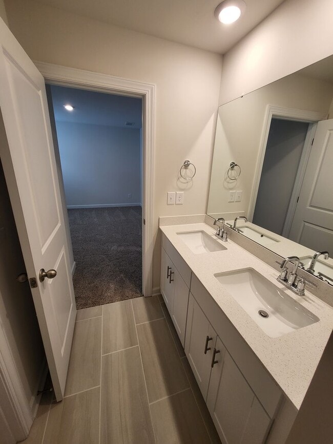Photo - 465 Cranford Dr