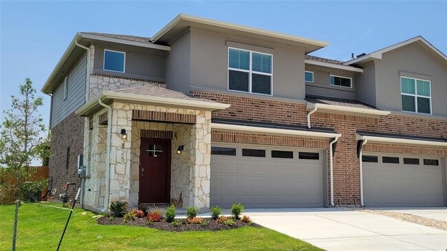 Building Photo - 325 Brody Ln