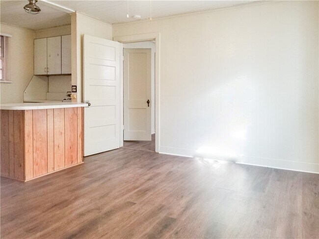 Photo - 625 W Dickson St Unit 2