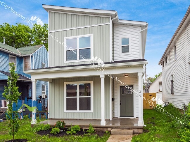 Building Photo - Newly Built 3 Bedroom 2.5 Bathroom Home!